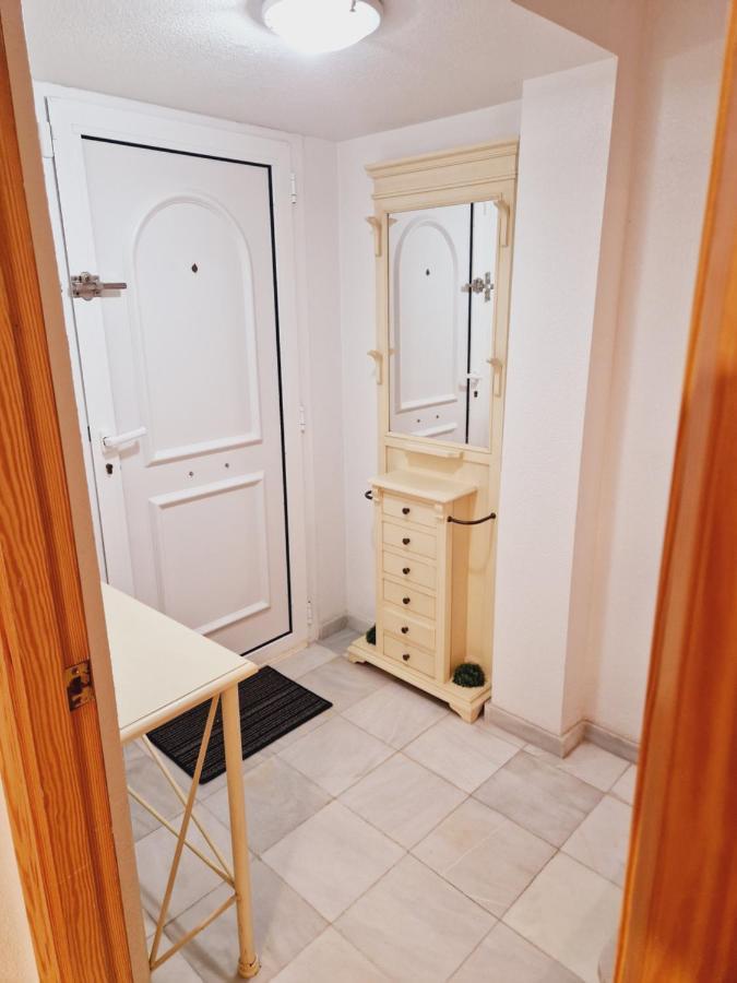Magnifico Chalet Adosado En Torrevieja, Alicante. 外观 照片