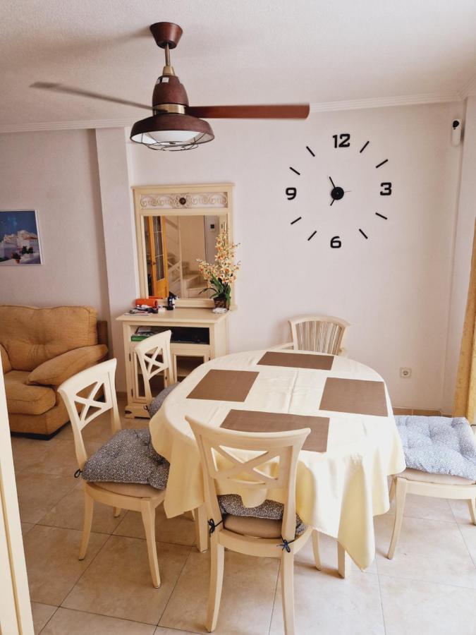 Magnifico Chalet Adosado En Torrevieja, Alicante. 外观 照片