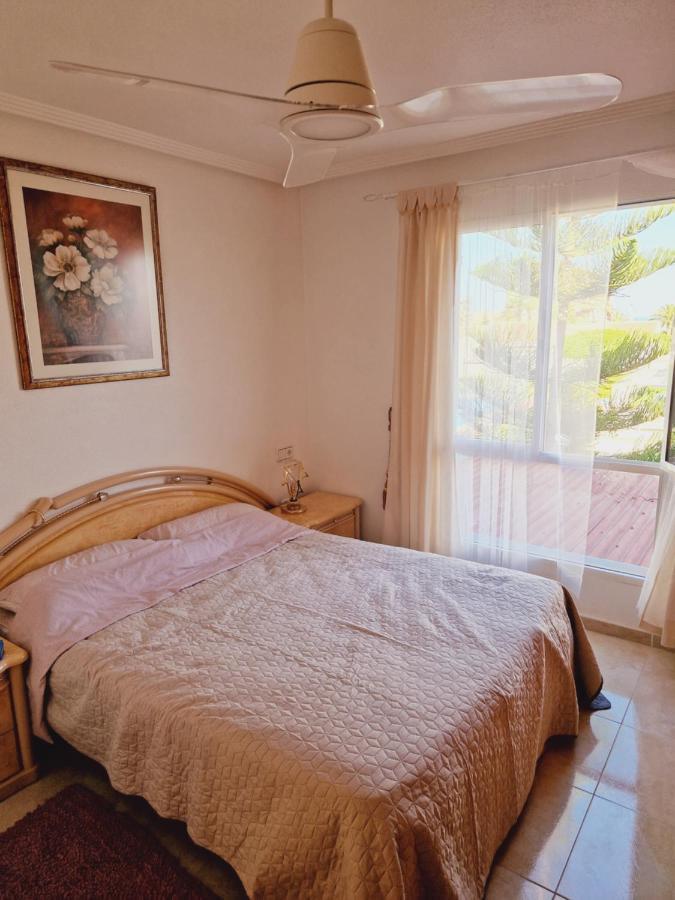 Magnifico Chalet Adosado En Torrevieja, Alicante. 外观 照片