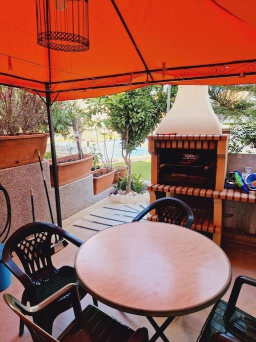 Magnifico Chalet Adosado En Torrevieja, Alicante. 外观 照片