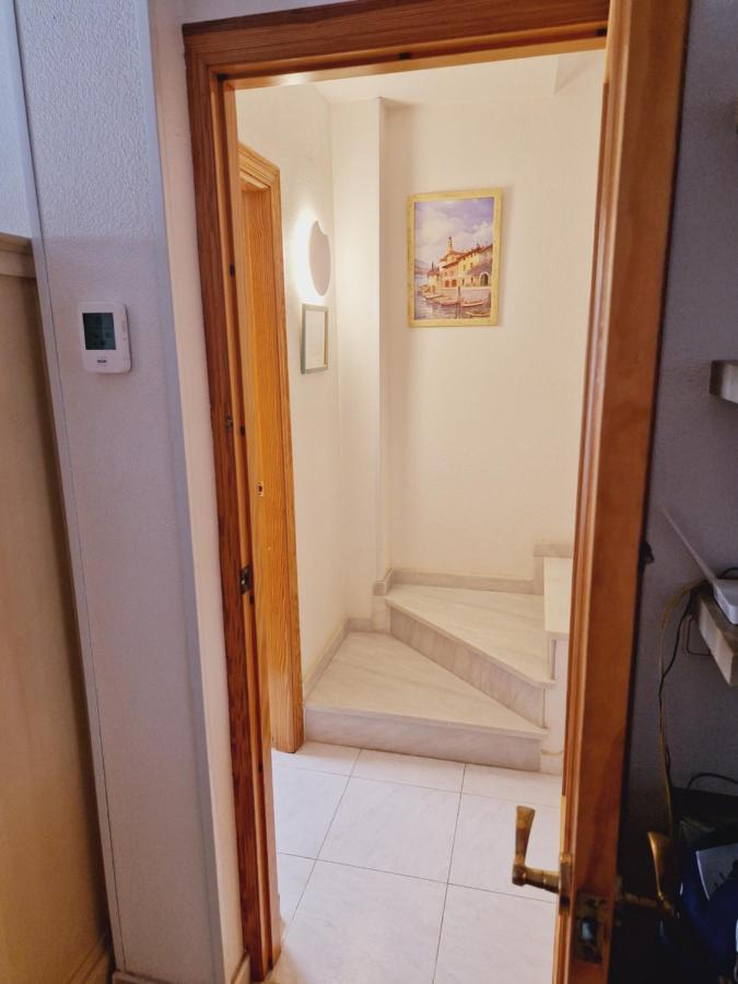 Magnifico Chalet Adosado En Torrevieja, Alicante. 外观 照片