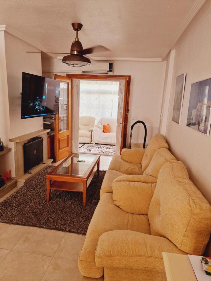 Magnifico Chalet Adosado En Torrevieja, Alicante. 外观 照片